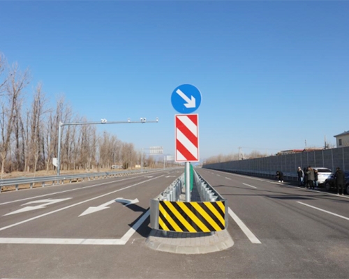 沈陽(yáng)靠右（左）側(cè)道路行駛交通標(biāo)志牌租賃